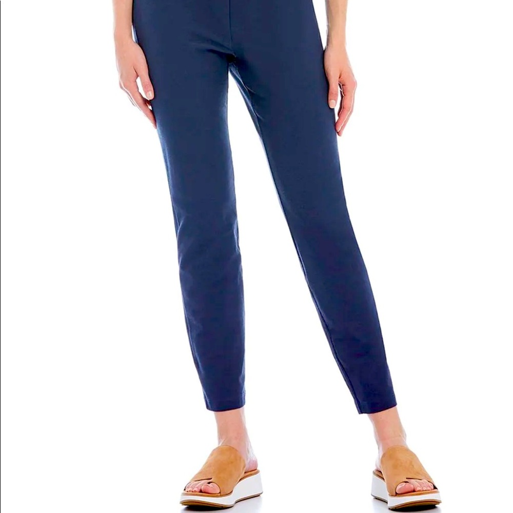NWT Large Slim Ankle Pants.